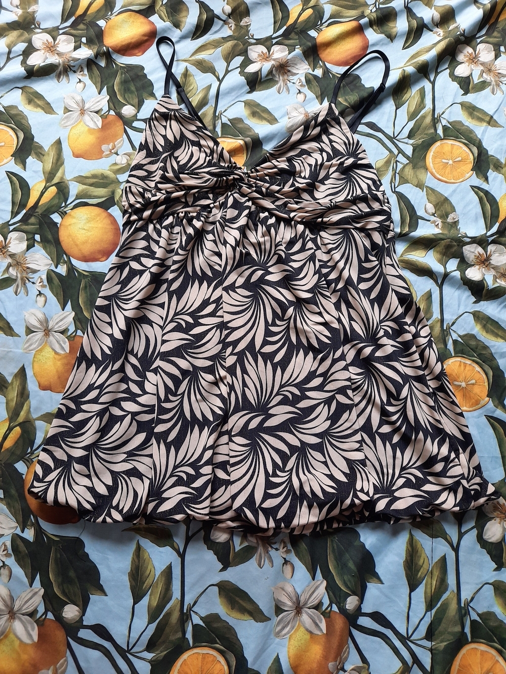 Daytrip Black and Cream Leaf-Print Twist-Front Cami